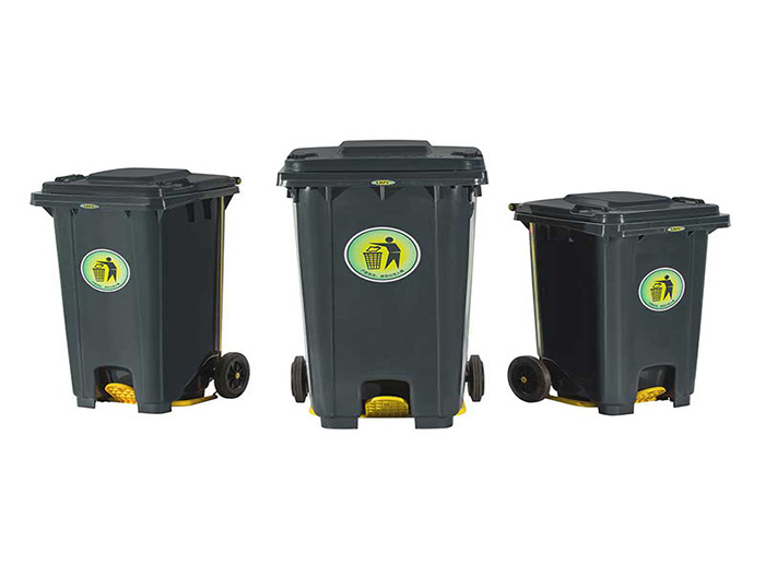 Easy to Clean Plastic Trash Can