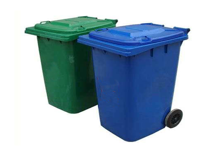 Advantages of Plastic Garbage Cans in Cleaning